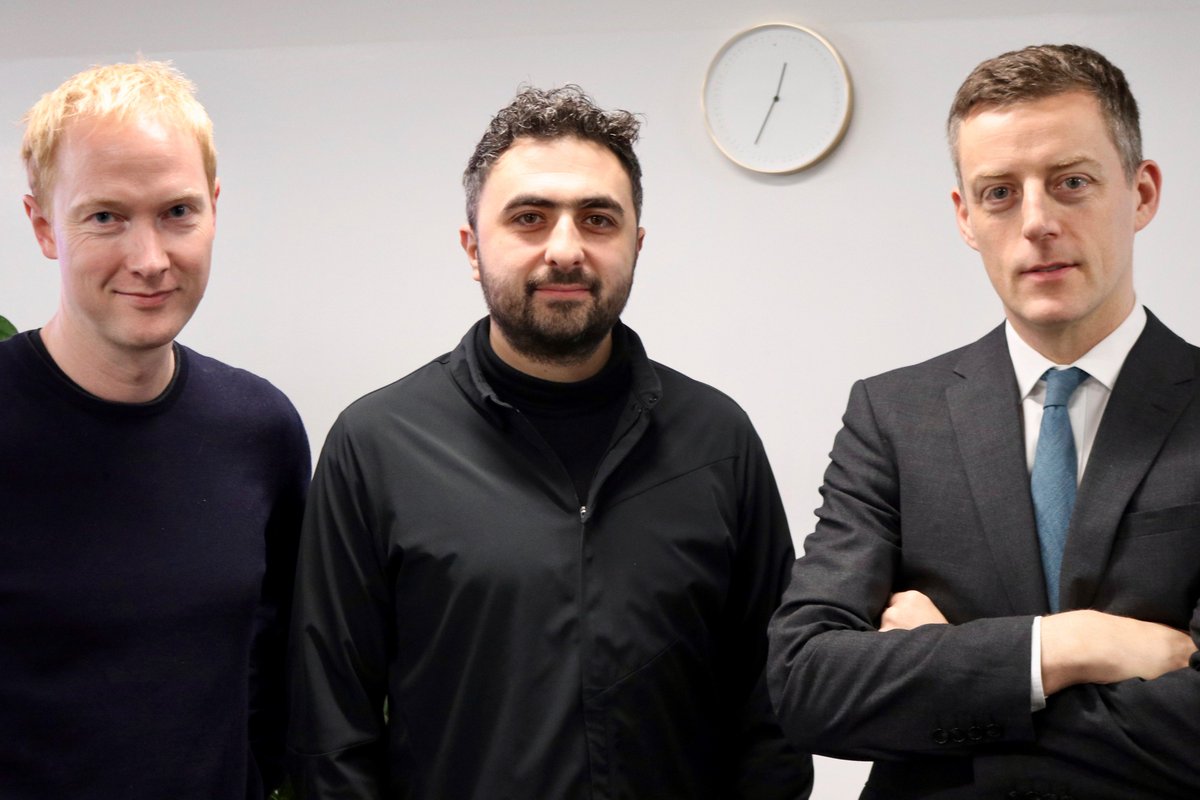 Health Minister <a href="/jamesosh/">James O'Shaughnessy</a> met @mustafasuleymn and <a href="/Dominic1King/">Dominic King</a> from <a href="/DeepMindAI/">DeepMindAI</a> today to discuss ways of breaking down barriers preventing innovation in the NHS #healthtech #techvision