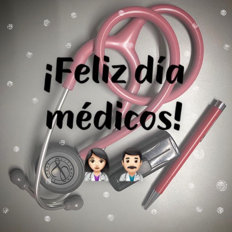 linaruizmd's tweet photo. Creo que no pudimos haber elegido una mejor profesión... Feliz día a quienes como yo disfrutamos cada día lo que hacemos✨
#díadelmédico #diciembre3 #médicos #doctorfinlay #fiebreamarilla #salud #medicina https://t.co/HngpDoh7hb