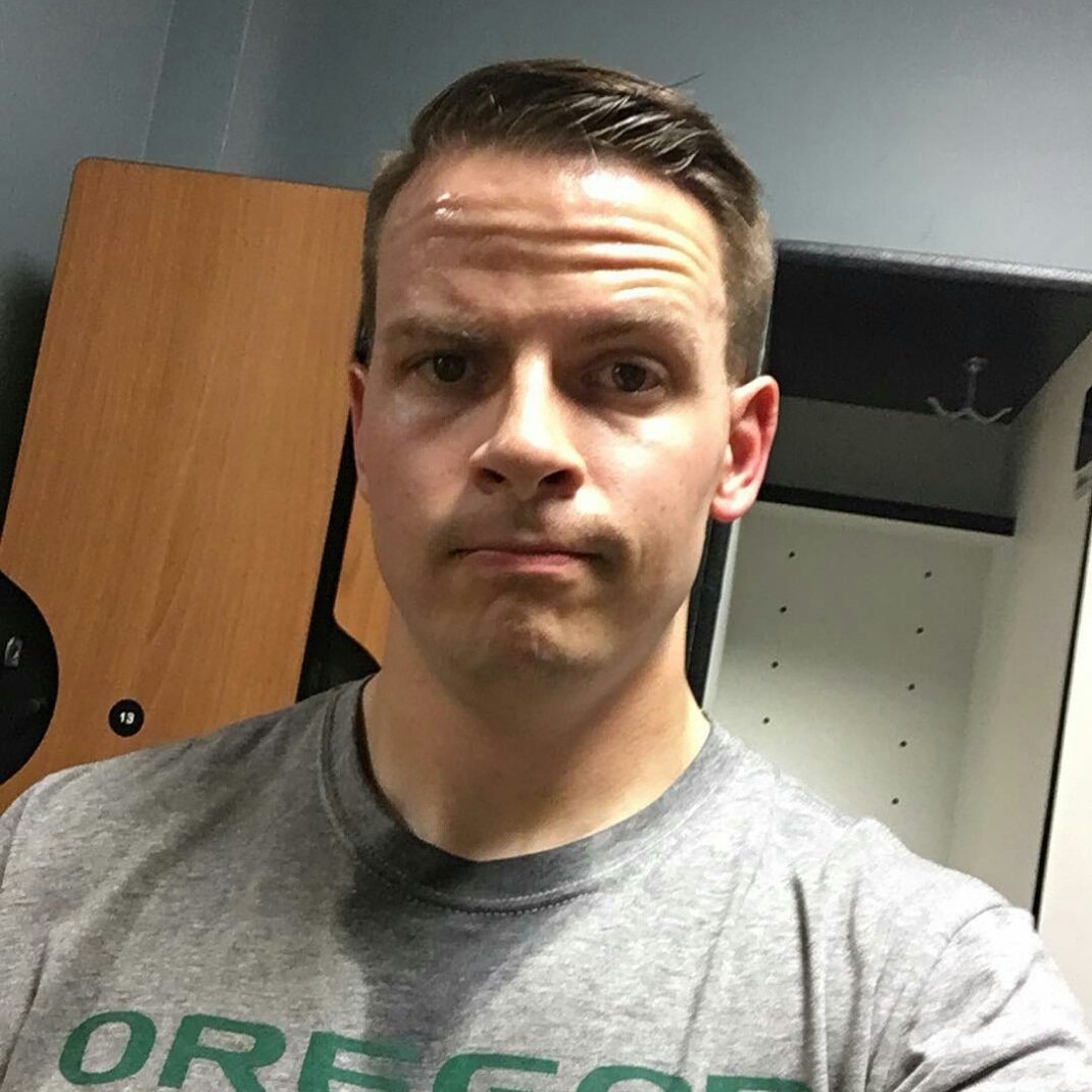 longrichprof's tweet image. Sometimes we feel happy, other times sad and there are times we just get stuck in between, i guess that's the expression on my face right now.