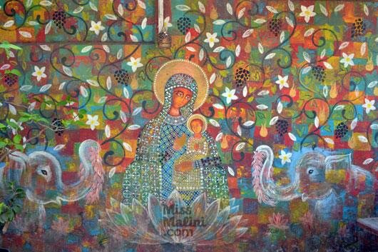 thelargeprint's tweet photo. #streetart #Indianstreetart #ChristmasAdvent #Chriistmasstreetart  I love this! https://t.co/HkNMv2pd00