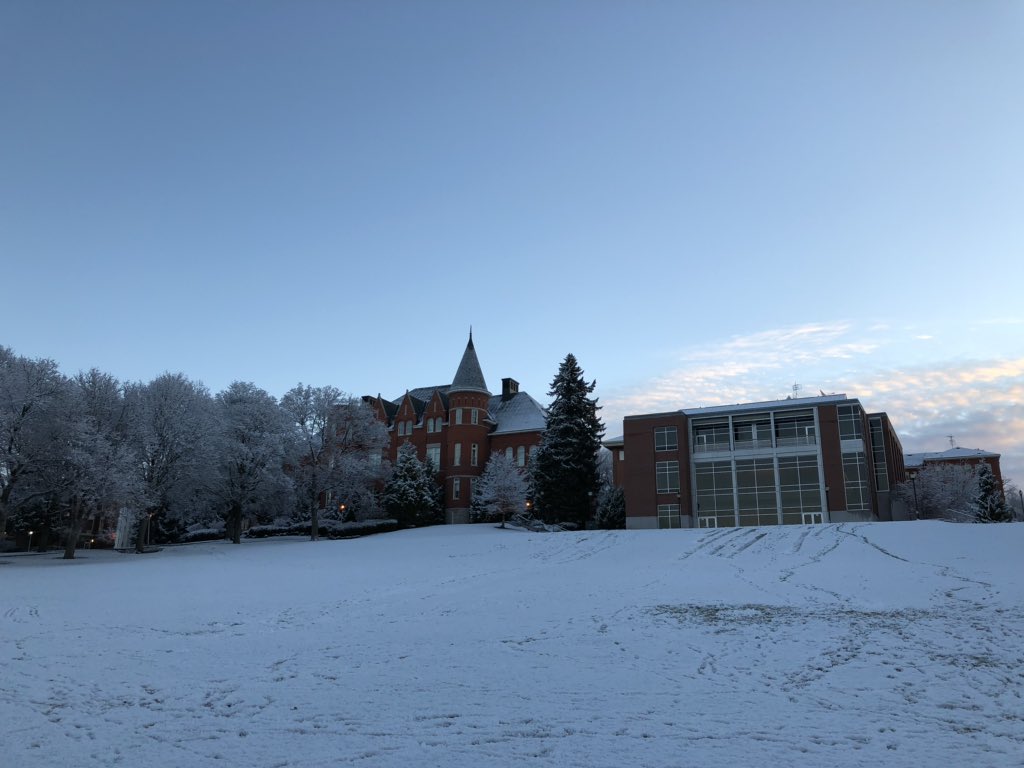 WSUPullman's tweet photo. Beautiful morning @WSUPullman & Cougs have already been out sledding on Thompson Flats! βοΈπ¨ #WSUSnow #WSU #GoCougs https://t.co/TRI5efaT7j