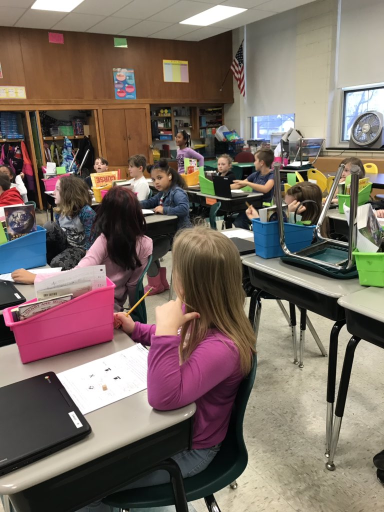 Forest_TCS's tweet photo. Third graders working on map and coordinate skills by safely navigating their ships!:) https://t.co/Ygi4k862Wz