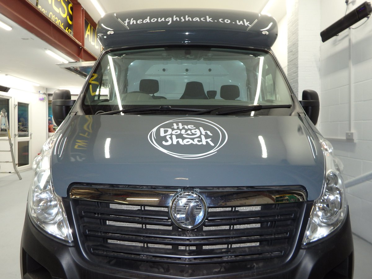 PremierWraps's tweet image. Extremely pleased to wrap the 3rd van for our friends @Thedoughshack Courtesy of @DragonOvens .😗👌🍕