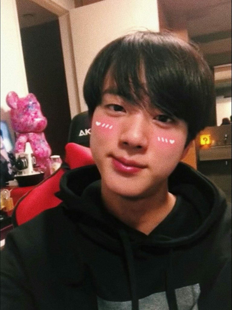 Nitant48303383's tweet photo. Happy to you world wide handsome><💜
...💜...
We purple u seokjin💜
#HappyBirthdayjin https://t.co/hUJe1akFw3