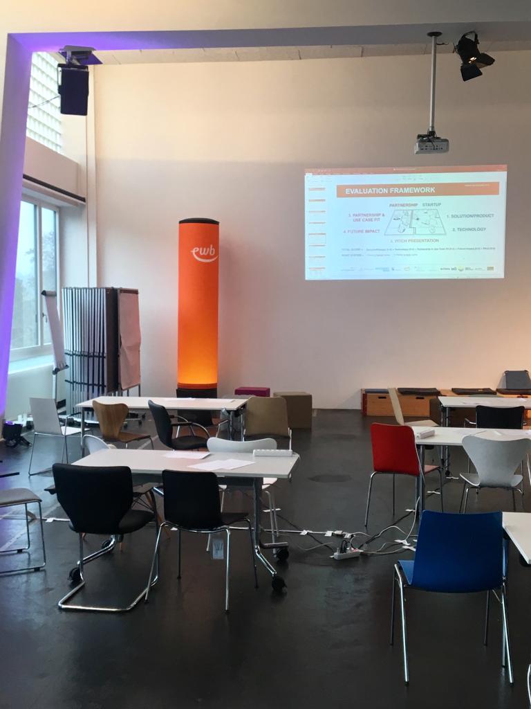 ewbBern's tweet image. Zum ersten Mal in Bern: Der @Swisspower_CH Energy Blockchain Hack! Damit wird die Entwicklung praxisorientierter Blockchain-Lösungen im Energiebereich vorangetrieben. Let&apos;s do it!! #energyblockchainhack