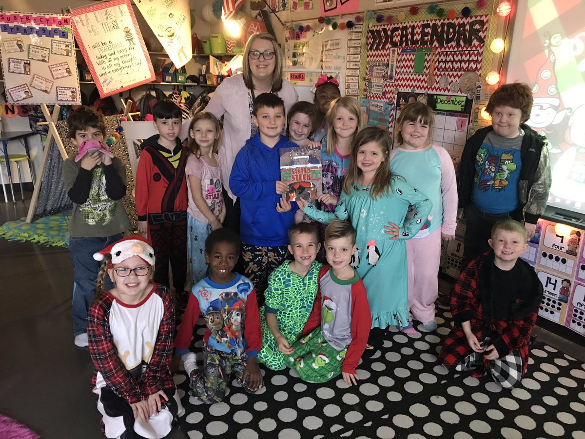 Ashley Hinck tweet media