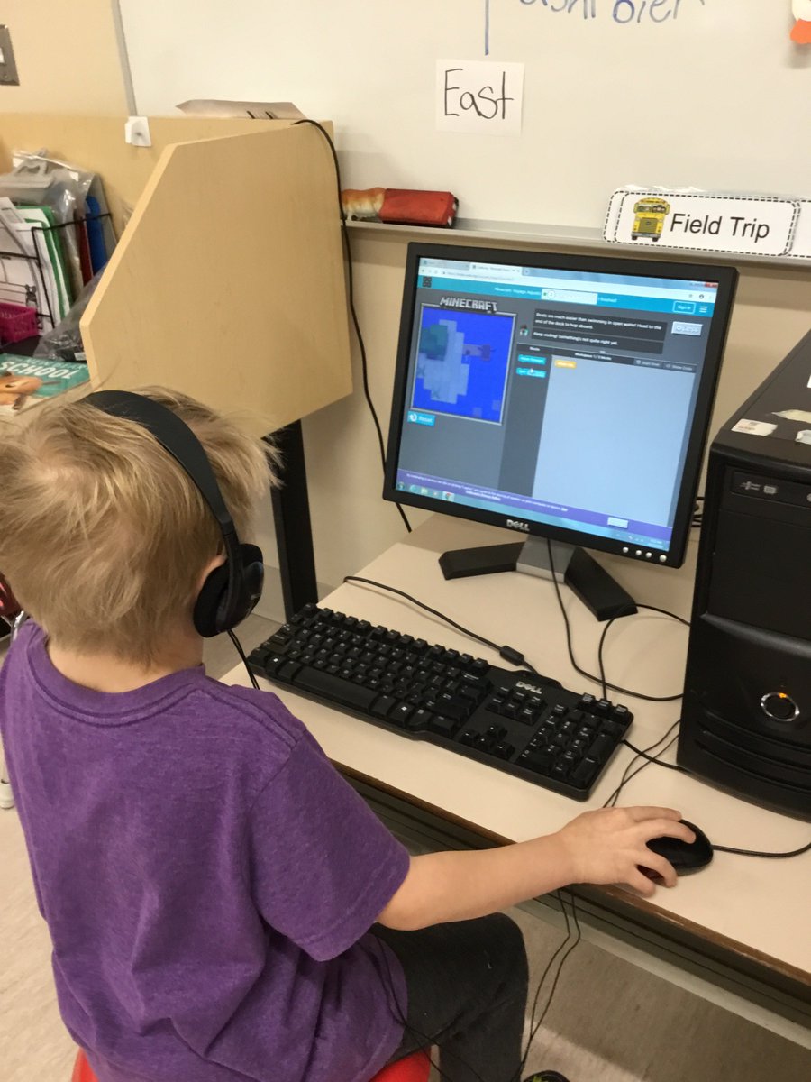 SmeltMiss's tweet photo. Grade 1 and 2 students @manitouwadge_ps participating in Week #3 Challenge: Hour of CODE @WallwinS #sgdsbcodes #GlobalHourofCODE https://t.co/q4aCcN8dfc