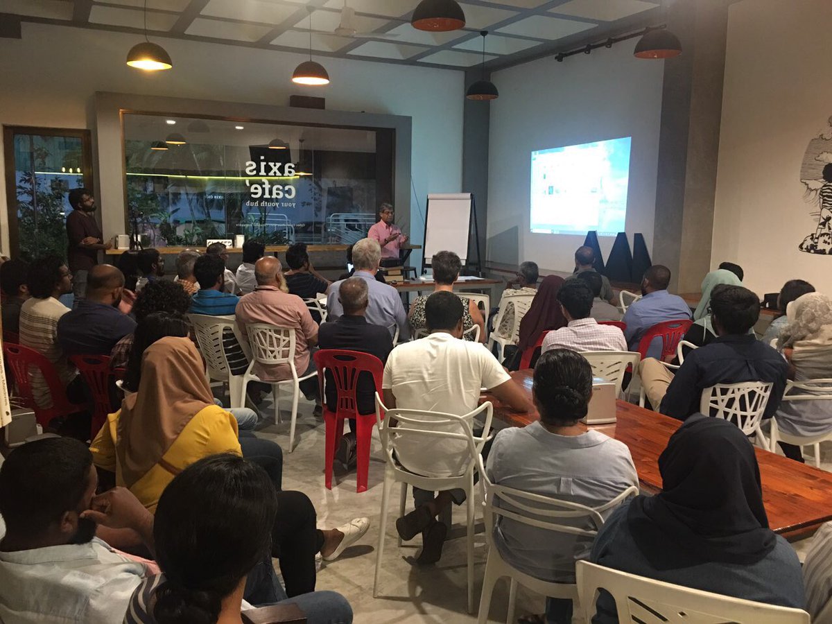 AxisCafeMV's tweet photo. Happening now @AxisCafeMV 
Talks on “Basic Aspects of Development” by RIFAT AFEEF organized by @aamaldives
#AAMtalks #aamaldives  #architecture #architects #developments 
@aisthly @EducationMV @MVPolytechnic @MNUedu https://t.co/lbvl3pjIZP