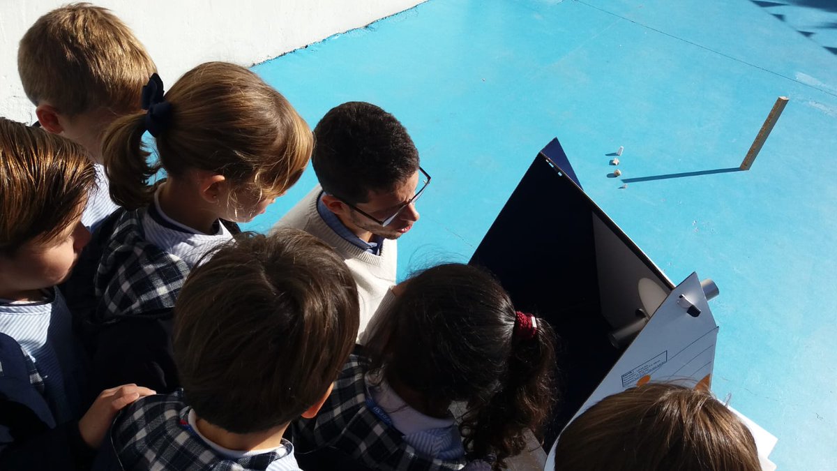 GiorgetaCei's tweet photo. Familia y escuela, trabajamos unidos.😊

Desde la Escuela Infantil GIORGETA le damos forma a esta premisa invitando a expertos en nuestros distintos proyectos de aula.
La semana pasada tuvimos la oportunidad de conocer cómo los egipcios descubrieron que la Tierra era redonda. https://t.co/koYtoH6iLi
