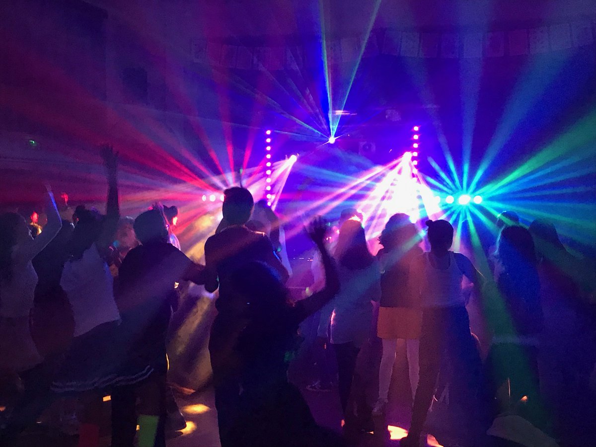 ECSPrepSchool's tweet photo. The best of times! Junior and Senior Discos on Saturday night. Thank you to FECS for organising! #ThrowingShapes #DiscoMode https://t.co/UXSk2kjonJ