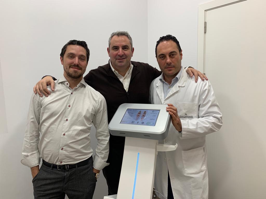 Calidermis's tweet photo. @clinicbenzaquen ya forma parte de la familia #DeepSlim. Siempre es un orgullo contar con la confianza de profesionales de la talla del Dr. Abraham Benzaquén, un magnifico referente en el campo de la Medicina estética.
Más información para profesionales del sector en:
671409420 https://t.co/o08iB0JN11