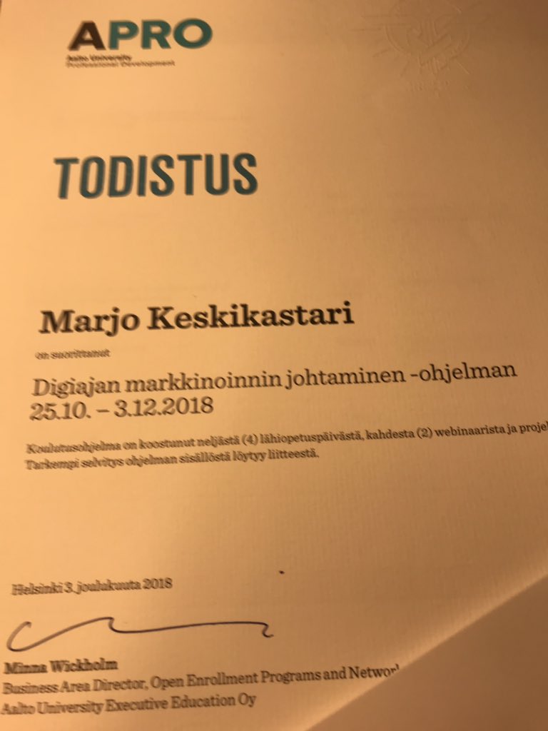 Digiajan markkinoinnin johtamista opiskeltu kuukauden päivät, nyt todistus ja paljon uutta tietoa plakkarissa  #digimarkkinointi @AaltoPRO