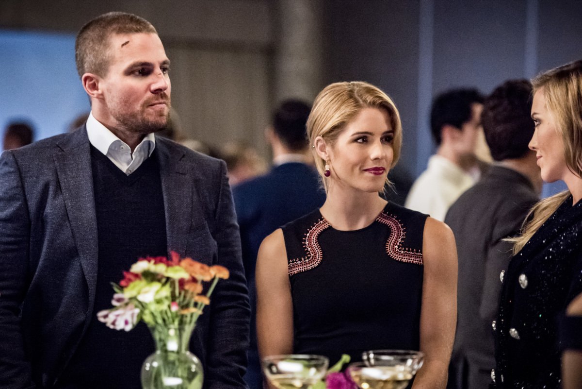 Felicity stands by her recent decisions regarding her family on #Arrow TONIGHT at 8/7c on The CW! cwtv.com/shows/arrow/