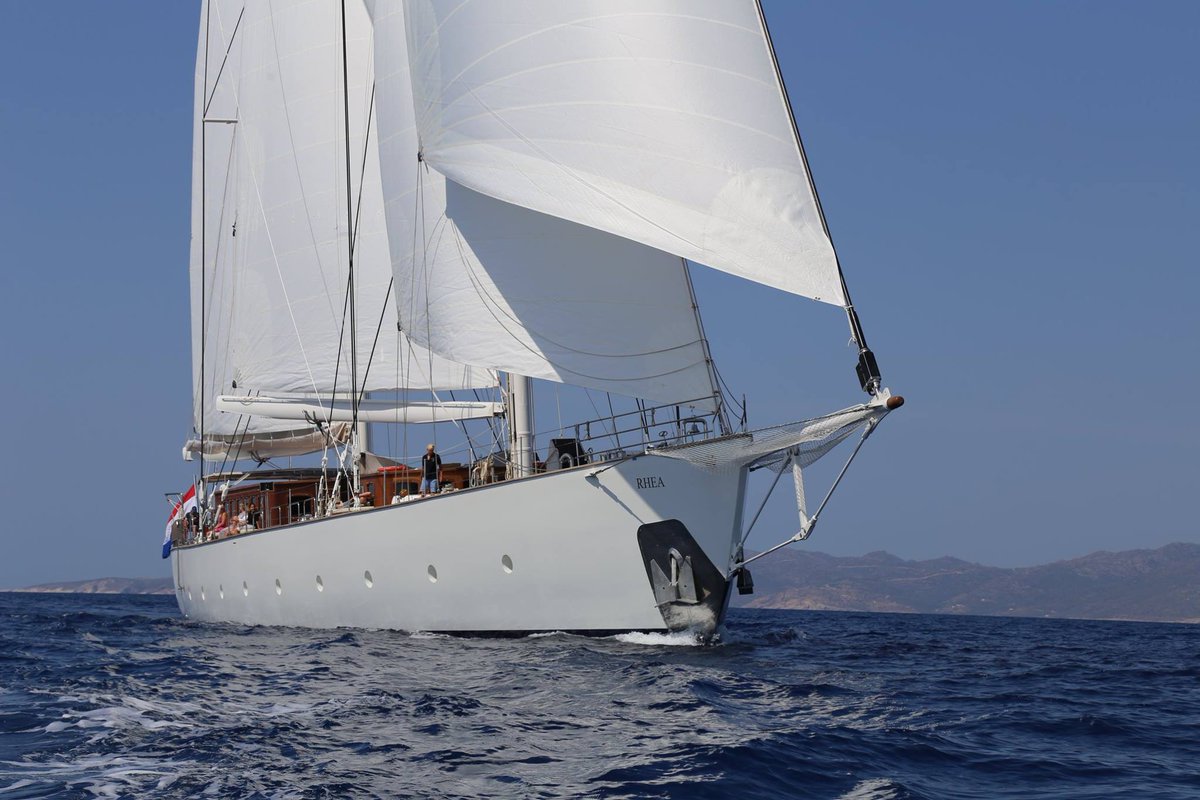 SailClassicsNL's tweet photo. Wil u graag zeilen in het Caribisch gebied? 4 – 11/03/2019 vaart RHEA van/naar Antigua, Barbuda, St. Kitts &amp; Nevis, Montserrat. Tot 15/12/2018 geen toeslag voor single reizigers in een eigen cabin. Neem vrijblijvend contact op, we helpen u graag verder! https://t.co/nJ2uWjEacM ⛵️ https://t.co/QHzopviH4m