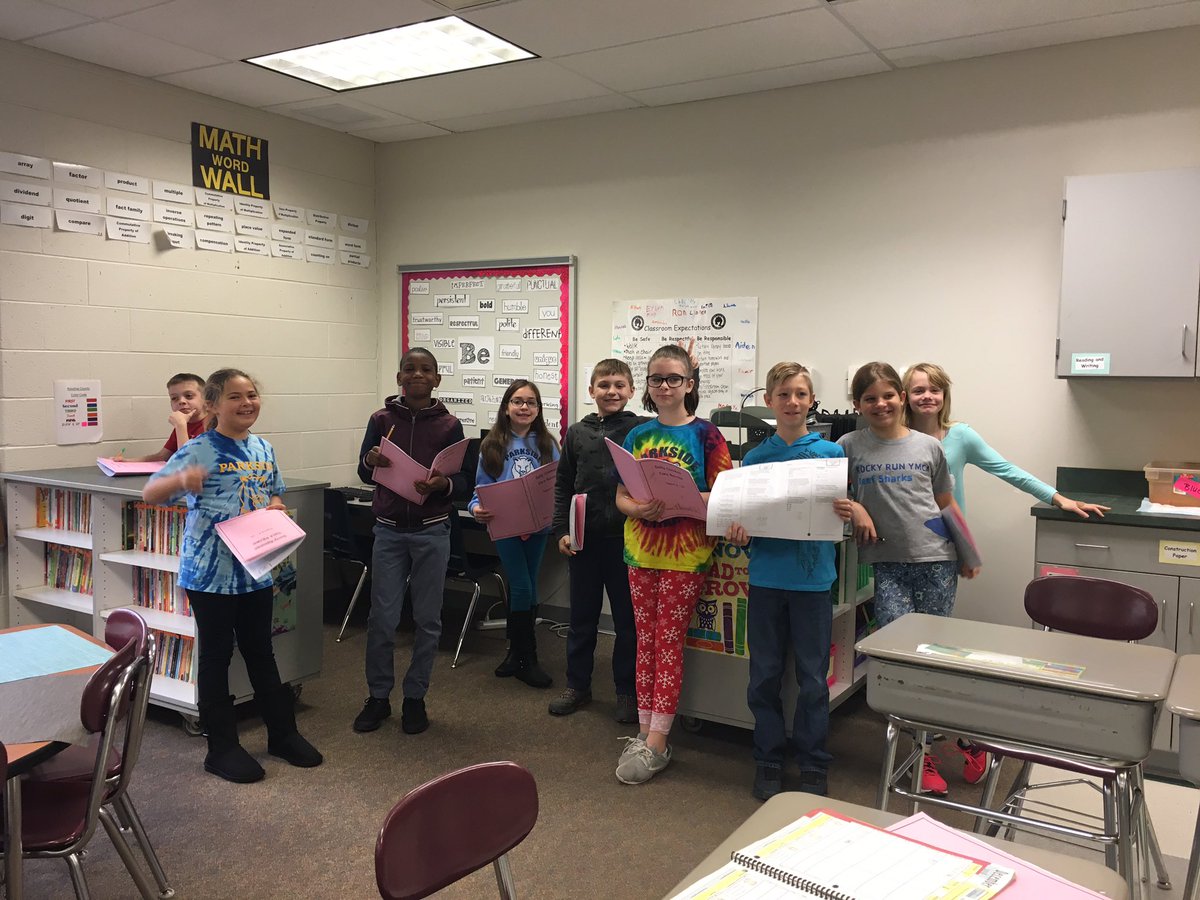 Mrs_DeHaven's tweet image. Students love voting with their feet during WIN #Marzano #Element4 @ParksideES