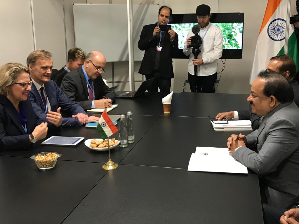 India4Climate's tweet photo. Union minister of Environment @drharshvardhan held a bilateral meeting with German minister of @bmu Ms.Svenja Schulze and discussed range of issues related to climate action  including  strengthing of Indo-German environmental cooperation programme https://t.co/5epUbsrWfe