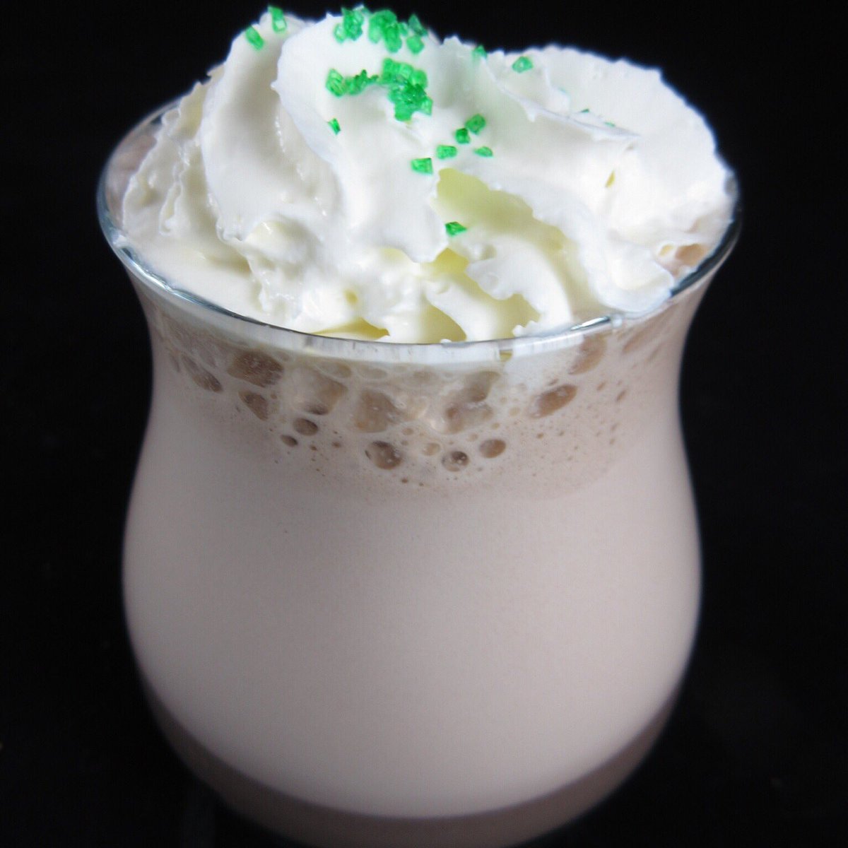 MushypeaJane's tweet image. My Chocolate 🍫Lime is my favourite Milk 🥛 Shake 🎄#12DaysOfHB  what a you @PDeichert