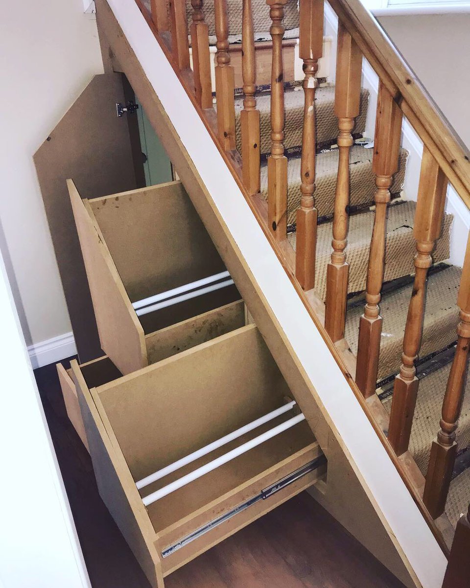 NjCarpentry's tweet photo. Understairs storage, push to open door and drawers! #WoodWork #Hertfordshire #Bespoke #Details https://t.co/JLHbnoAChs