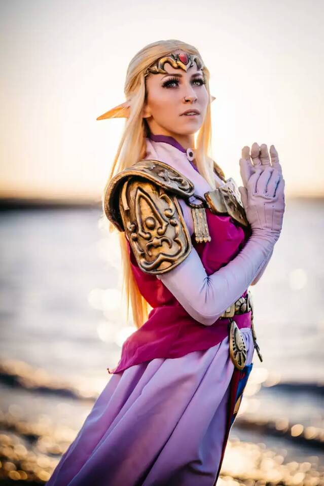 OoT Zelda Cosplay  Zelda cosplay, Cosplay outfits, Cosplay