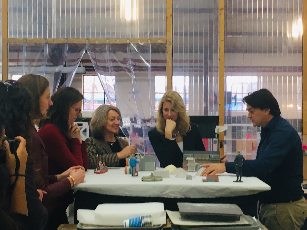 <a href="/MonaKeijzer/">Mona Keijzer</a> en <a href="/InekeDezentje/">InekeDezentjéHamming</a> op bezoek bij Smart Industry fieldlab <a href="/vanbolhuis/">Herman v. Bolhuis</a> <a href="/3dmakerszone/">3D Makers Zone</a>