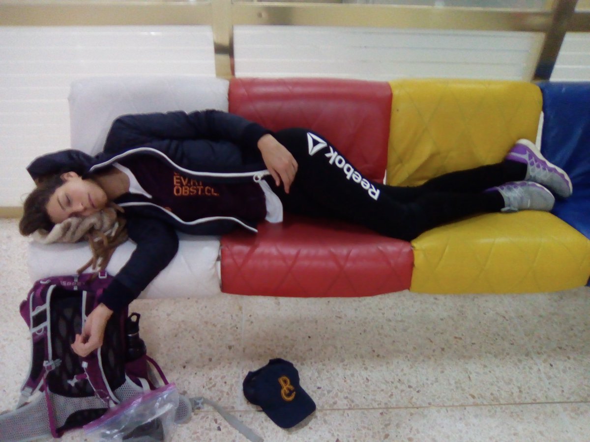 AFFAIBLIE, EXTENUEE, AU BOUT DU ROULEAU !

Laury Thilleman pose 37 jours de RTT pour ce remettre du tournage d' OFF ROADS, les routes de l'Extrême avec  Gérard Vives
Les raisons dévoilées ce soir à 20h50 sur RMC Découverte
(1er jour / dernier jour)