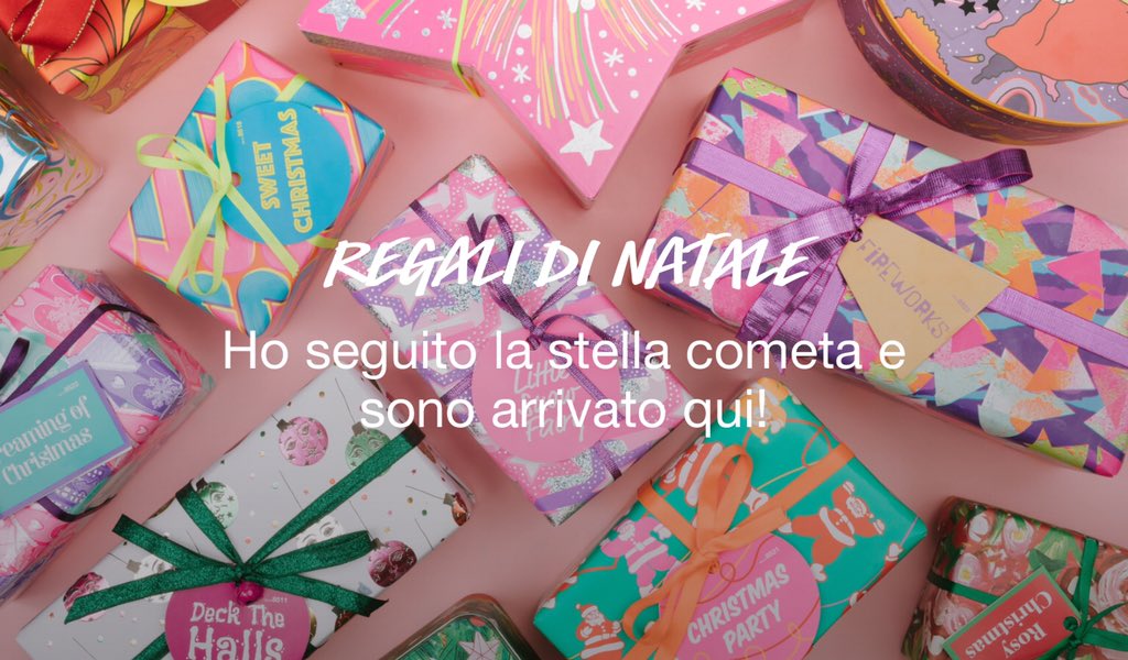 LushNapoli's tweet photo. “Un regalo Lush non sbaglia mai” si sa!
Vieni a farci visita per scoprire la vasta gamma di pacchi regalo ricchi di prodotti best seller o in edizione limitata e seleziona quelli più adatti per i tuoi cari!
#lushnapoli #lushchristmas #lushitalia #christmaspresent https://t.co/BHYVeD2Iaa