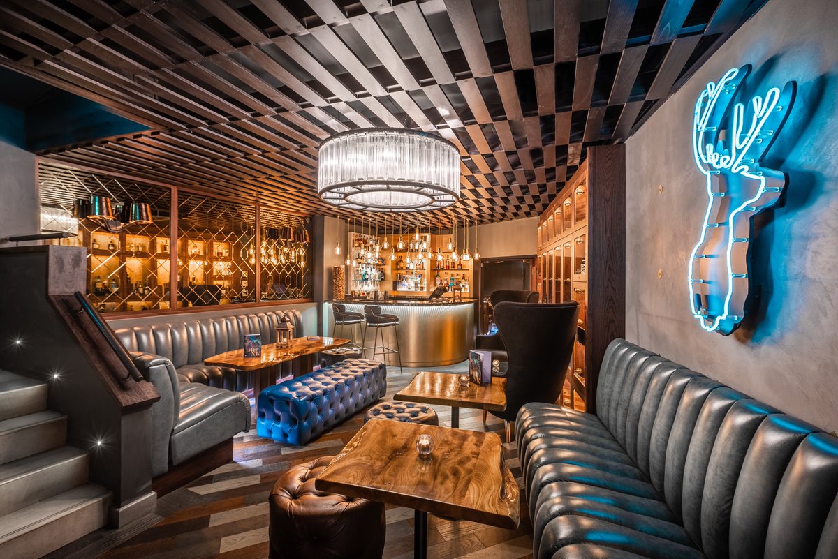 The first working day of this festive month has to be a celebratory one. We are exceptionally open on Mondays for this month! 
Bring in 2019 with a 9 course sharing menu with a glass of Champagne for just £75 per person. 
Book your table now: 020 8003 8880
mber.london