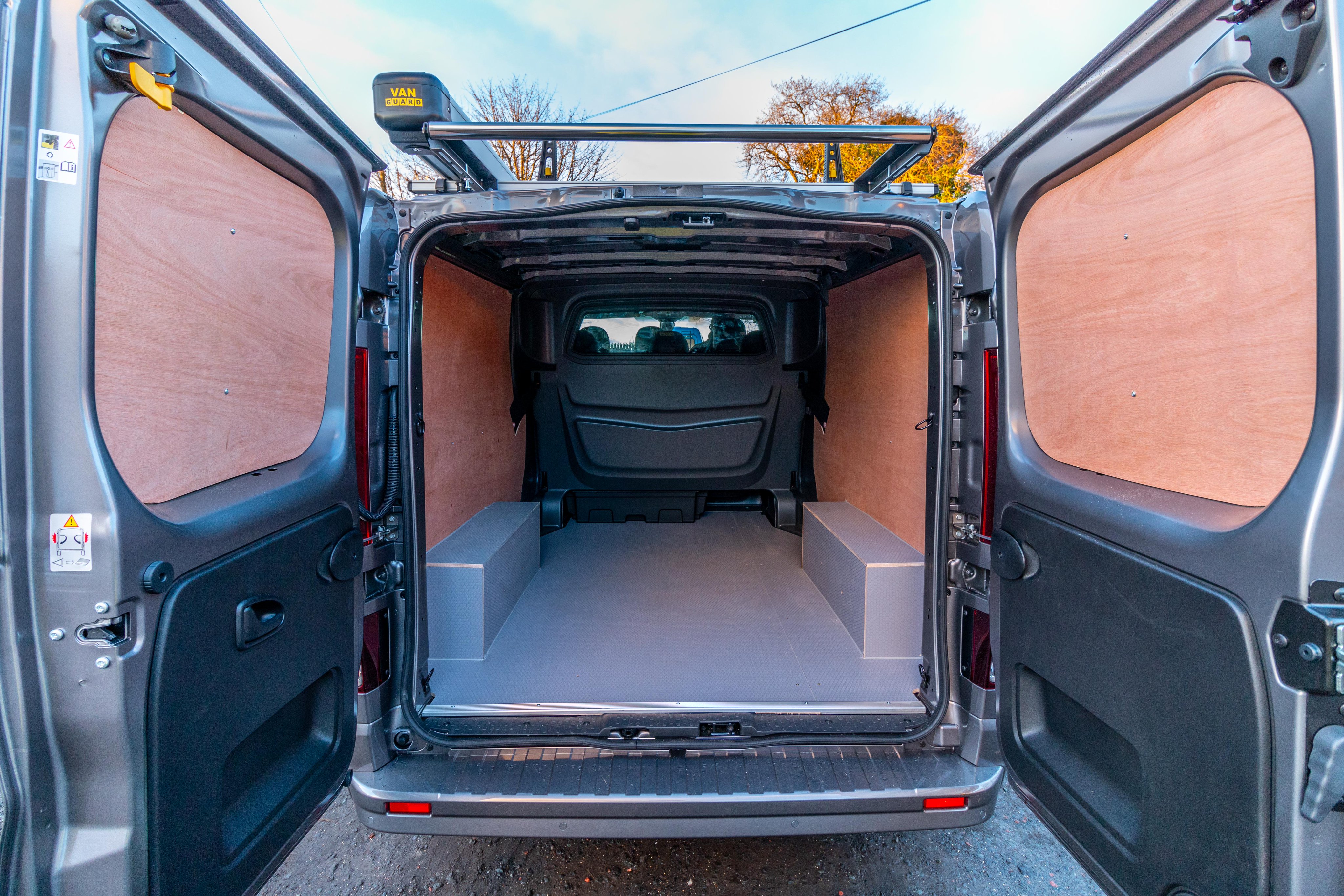 Vauxhall vivaro on sale rear flooring