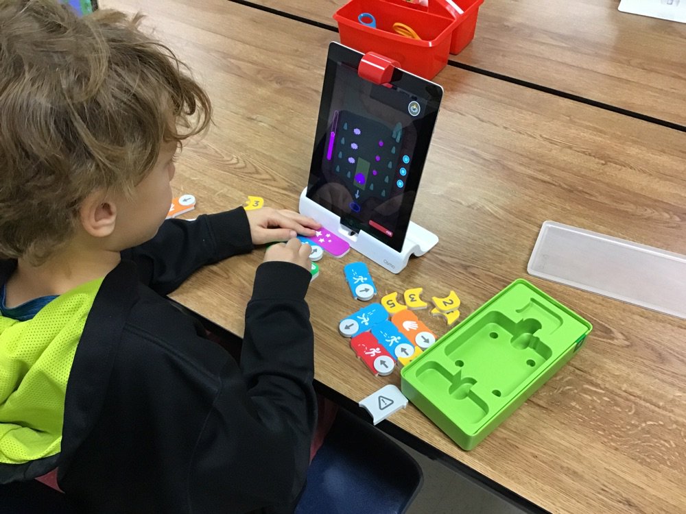 EncinoGT's tweet image. 1st grade #HourOfCode with @PlayOsmo #CodingAwbie! #neisdgt #neisditech