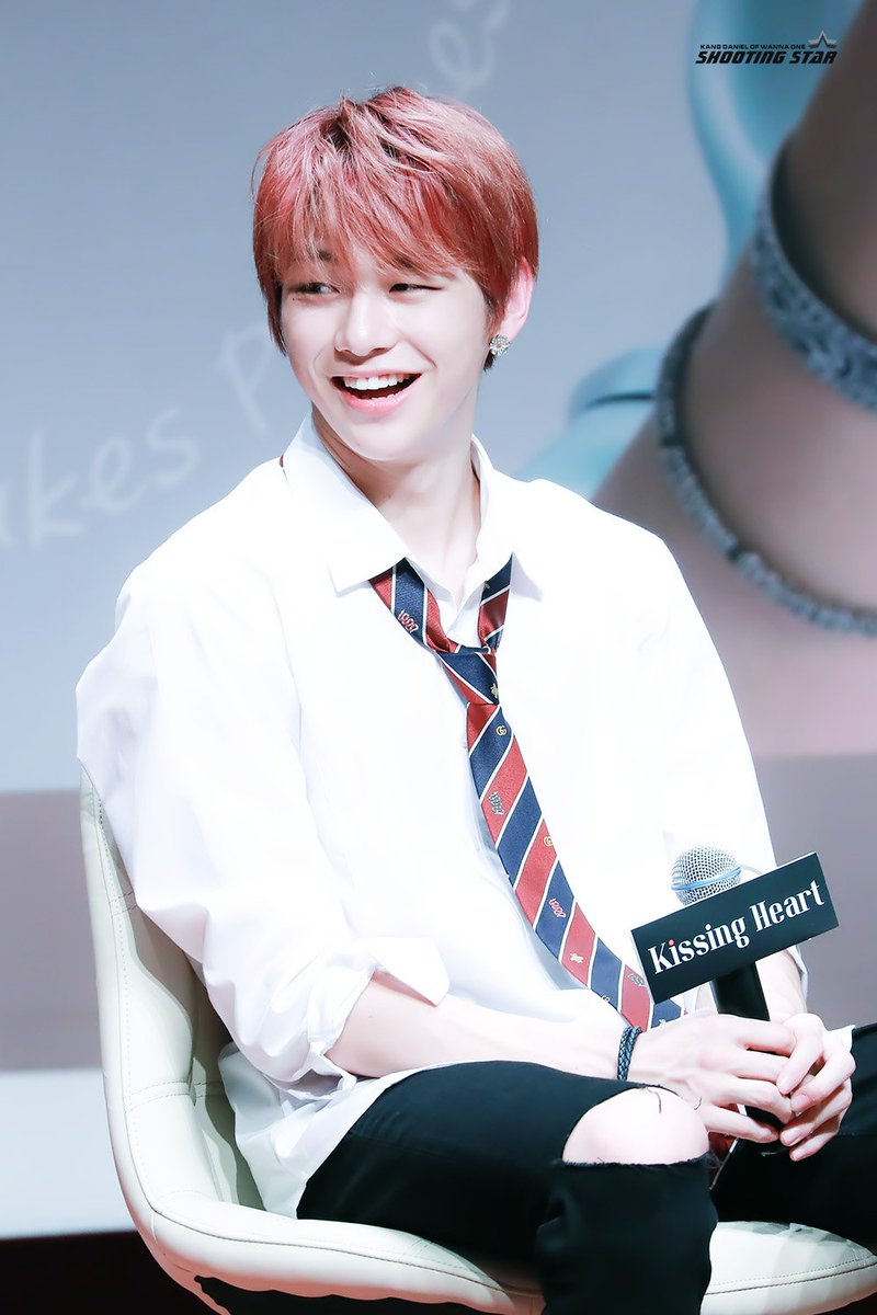 SS_961210's tweet photo. 181202 Kissing Heart X Kang Daniel : Happy Daniel Day Fan Meeting event #강다니엘 #Kangdaniel https://t.co/gwlH96gkPz