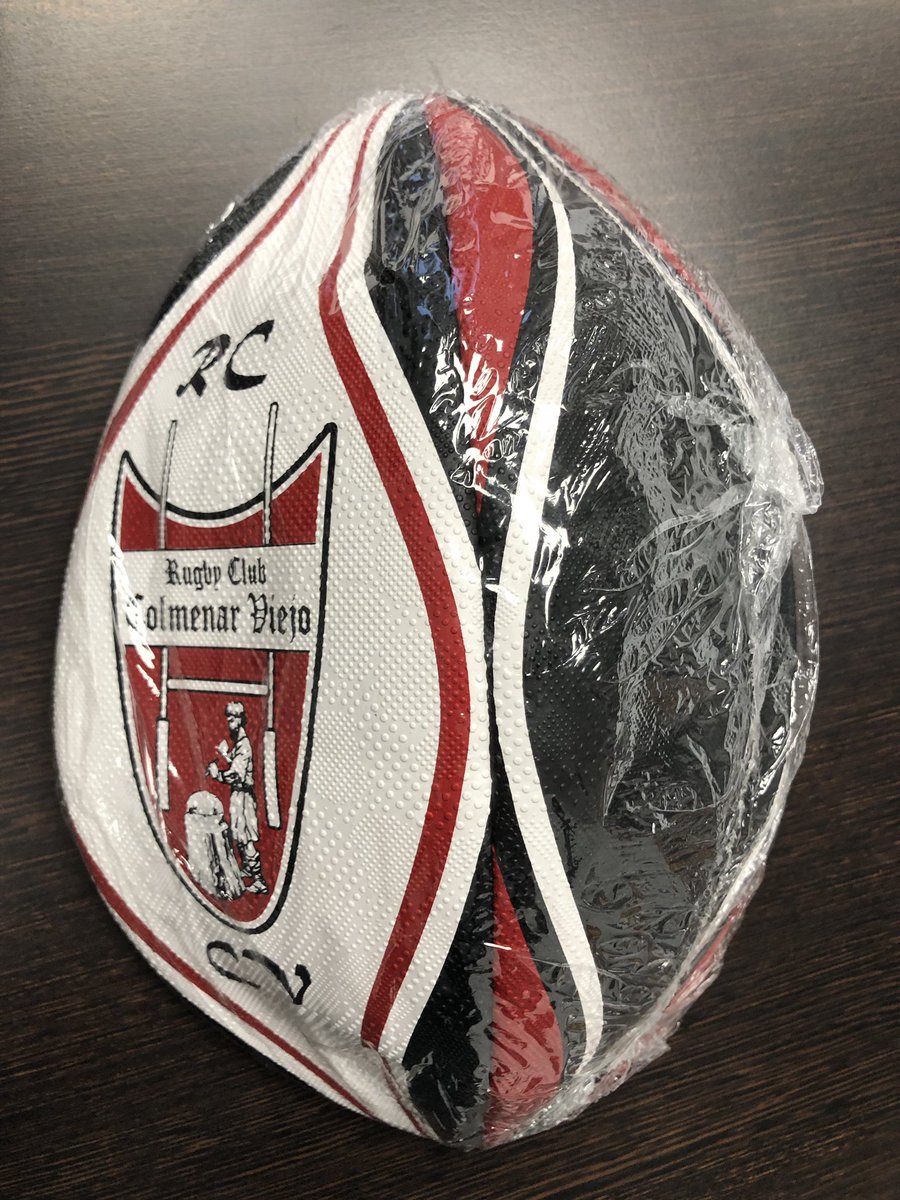 jorge_garciad's tweet photo. “El único balón 🏈 que sólo te puede devolver un amigo” Gracias a @colmerugby por el regalo! #ColmenarViejo https://t.co/MP4Zf9wNTC