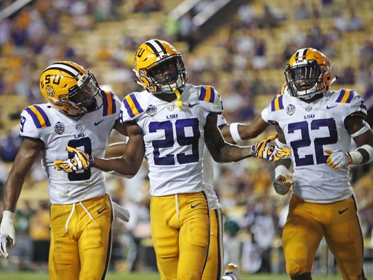 TheRichRoberts's tweet photo. If you're going to be betting on the College Football Playoffs and bowl games this holiday season, be aware of these traps! #SportsBetting @joedamicowins https://t.co/JslJzFt7Ds https://t.co/5GQaNXGB9X