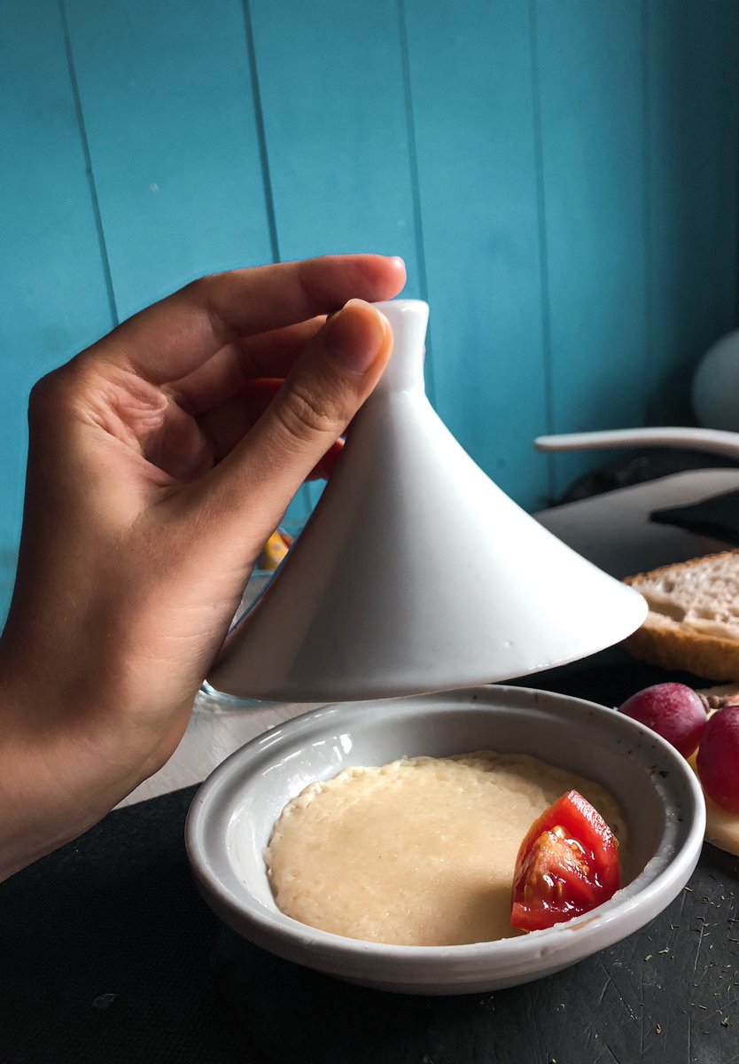 elpatidelaveina's tweet photo. Al Pati som amants del formatge 🧀 I el nostre assortiment de formatges està per llepar-se els dits 🤤 #elpatidelaveïna #restaurnt #girona #formatge #food https://t.co/ZbnhLrzSEm