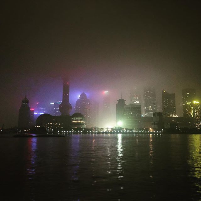 PanPrzewodnik's tweet photo. Taki smog to jest smog! https://t.co/FaABQnnpt7 https://t.co/yuF9BzOyLX