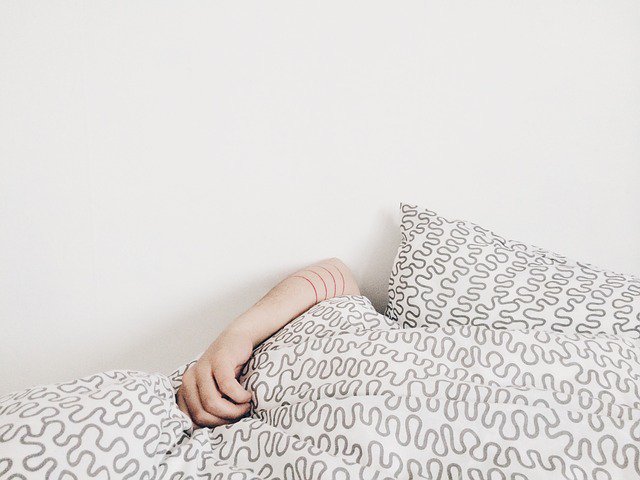 ASULibraries's tweet photo. Day 6: Sleep! American writer Ursula K. Le Guin said: “Go to bed; tired is stupid.” She was right. Try to get 7-8 hours of sleep each day/night for optimal use of your brain and feelings of well being. #finals #10daysoftips  
https://t.co/jcNr5tNHPu https://t.co/CQ96AfGIaa
