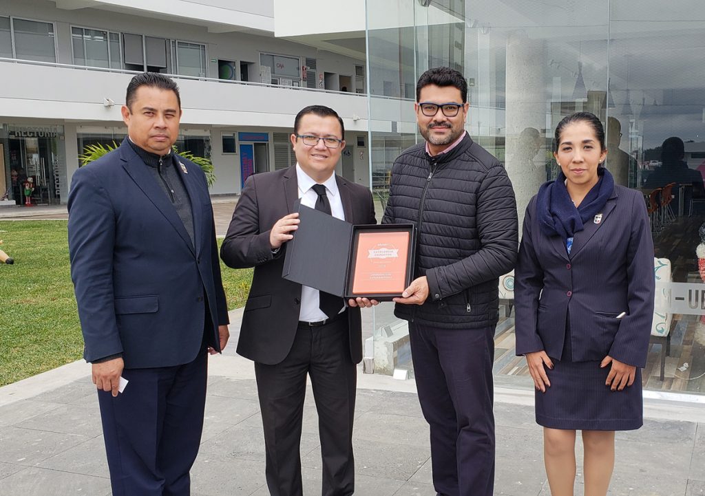 Educaedu (@educaedu) on Twitter photo El 28 de noviembre de 2018, Noé Ramiréz hizo entrega del Premio a la Excelencia Educativa 2018 a la UNIVERSIDAD EURO HISPANOAMERICANA (<a href="/uni_euro/">Universidad Euro</a>)
bit.ly/2FXEHxr El 28 de noviembre de 2018, Noé Ramiréz hizo entrega del Premio a la Excelencia Educativa 2018 a la UNIVERSIDAD EURO HISPANOAMERICANA (<a href="/uni_euro/">Universidad Euro</a>)
bit.ly/2FXEHxr