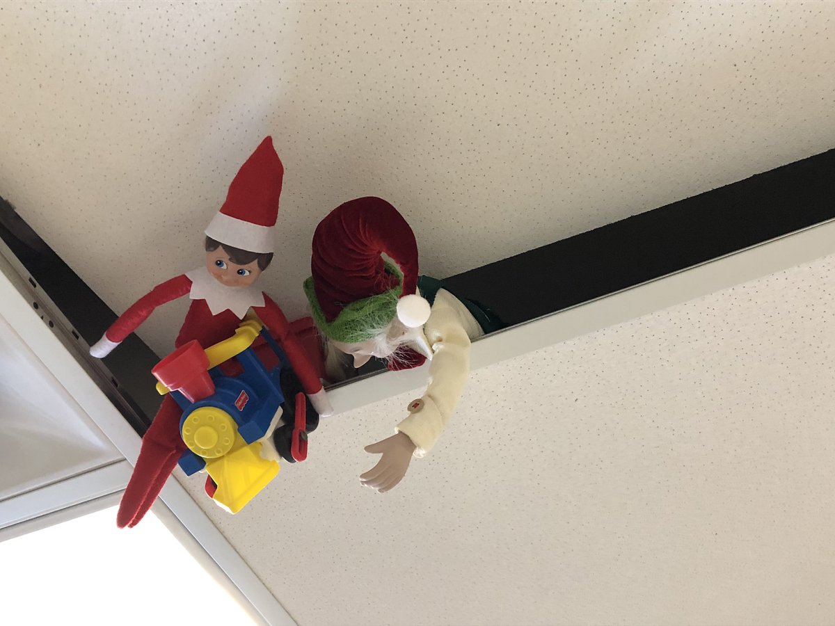 ClasseMmeManon's tweet image. Notre classe est unique parce qu’on a 3 lutins! On a François et ses super jumeaux, Marc et Sébastien. #défimulti