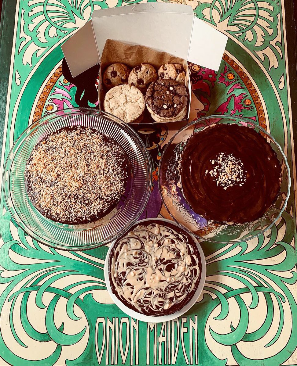 OnionMaiden's tweet photo. We’ll be taking orders for he holidays from now until December 19! Email onionmaidenorders@gmail.com with the subject line “Holidays” to place your order. #vegan #pittsburgh #atownpgh #holidayparty #holidaycookies #cookies #cookiecookiecookie #cookiemonster https://t.co/wy7YlB5Xsi