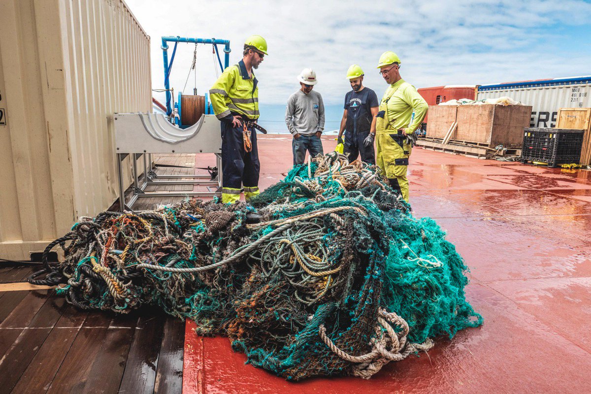 Another ghost net recovered yesterday. Btw, the net we recovered last week weighed 1.5 metric tons (!)