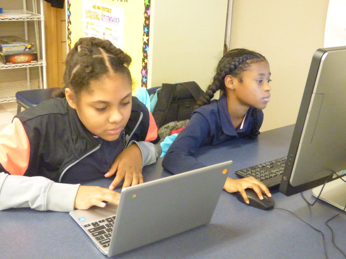 mlwarden3's tweet image. Another year participating in HOC, we love it! #HourOfCode #cpsSTEM Thanks, @codeorg #ISTEstemHOC