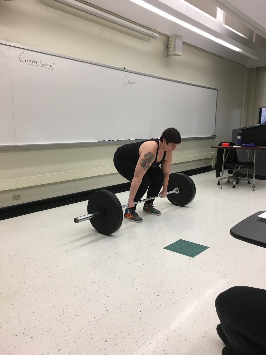 CaraOcobock's tweet image. Class today #humanbiomechanics #powerlearning #sumevsconventional #lovewhatyouteachandteachwhatyoulove @ualbany @UAlbanyNews @UAlbanyGreenScn