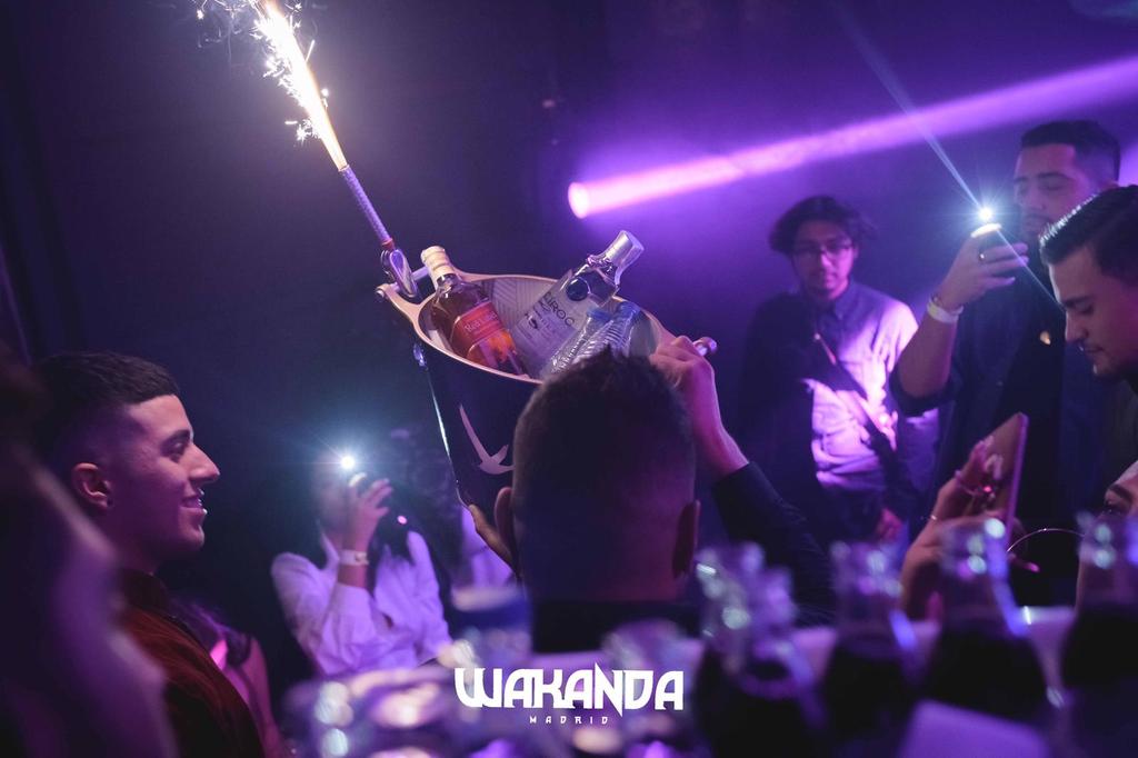 GothamRRPP's tweet photo. 🔥WAKANDA FESTIVO🔥
(Mié &amp; Vie 5/7.DIC)
#Wakandamadrid #Viernesdewakanda #Salacool #Botellaspremium #Girlsfree https://t.co/RjmyrjhHqw