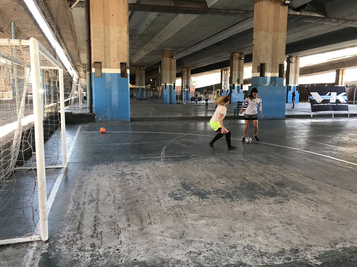 Centro de futsal Vaporaki tweet media