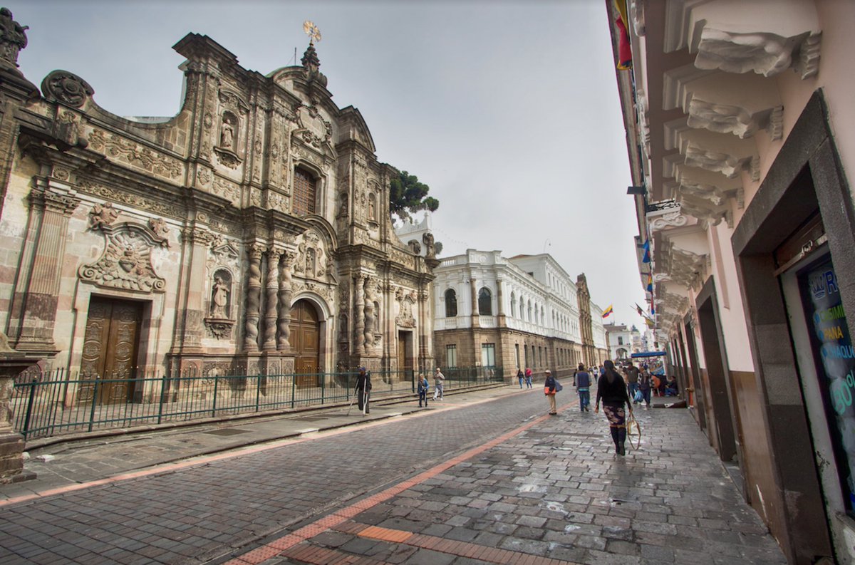 Quito posee una muestra de arte impresionante, en más de 60 iglesias, capillas, monasterios, conventos y salas capitulares. “El Claustro de América” te espera en un recorrido a través del “Camino Quiteño Arte y Fe”. #DiviérteteEnQuito ➡️ bit.ly/2rcsVF5

#ViajaEcuador