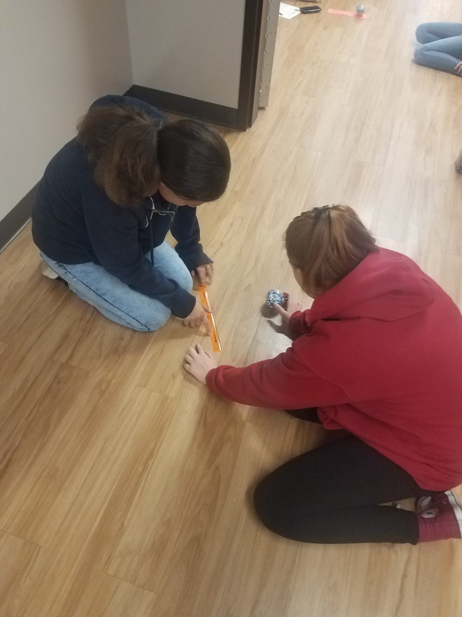 Tech_At_JMS's tweet image. Last week we used Spheos to talk about absolute value and to calculate unit rate! #JMScrimsons #codingismath #learningisfun