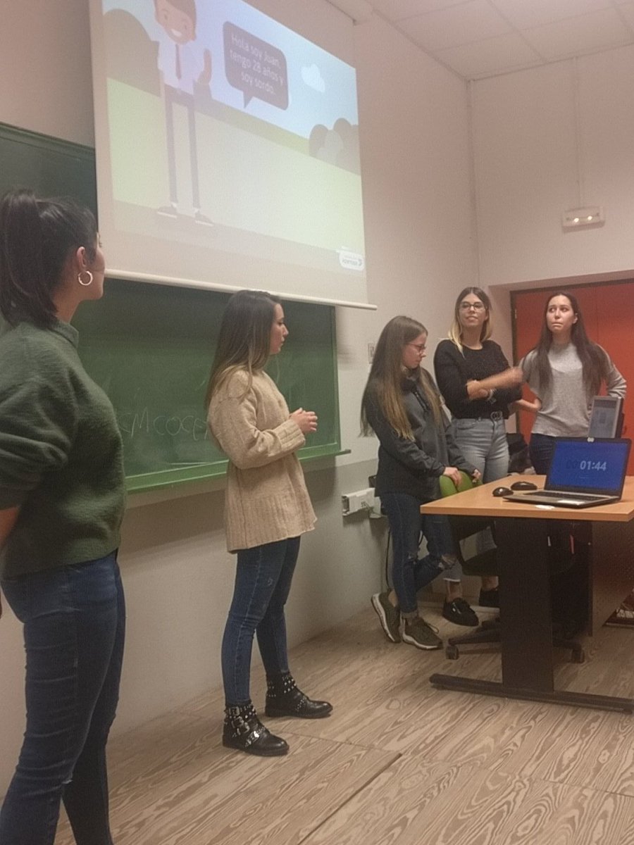 raulmart75's tweet photo. Tiempo para Talker, app para facilitar comunicación entre personas con lengua de signos y lenguaje oral y escrito @COCEMFE_ @complutense #HackUCMCocemfe #hackhathonlovers #hackathon #hack #Discapacidad #diversidad #disruption https://t.co/fEfifoIDp6