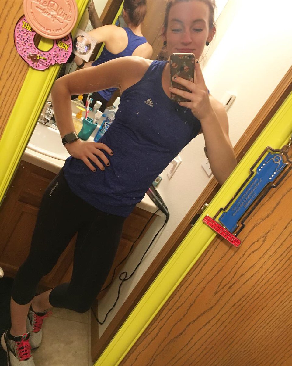 willrun4insulin's tweet image. Day 1 of marathon training in the books! 👊🏻🏃🏻‍♀️ 3 miles! Starting BG: 193 mg/dL (forgot to bolus for a cookie at lunch 🙈) Ending BG: 156 mg/dL &amp;amp; falling. Insulin at 25% less. 45 minutes post run BG: 82 mg/dL. Insulin suspended #diabeticswhorun #marathontraining #typeonetypenone