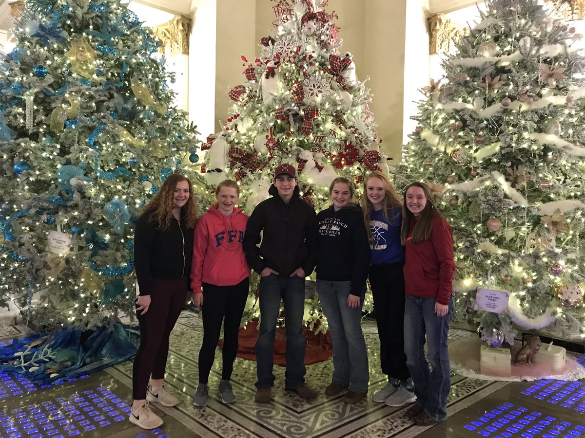 madisonagffa's tweet photo. Fun time in Pierre for state LDEs. The kids did a great job! #bulldognation @gracea_nelson @alliekappy https://t.co/gS6UZwQIX6
