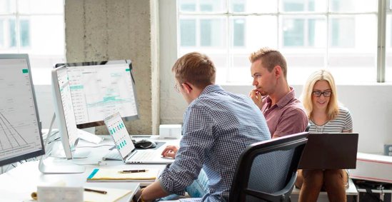HPE_Chile's tweet photo. La sencillez y la velocidad están en el corazón de #HPE OneView...Si en el de ustedes también, lean esto y vean por qué 👉https://t.co/Jlt9IWJ1I3 https://t.co/qEPsdpEdxx