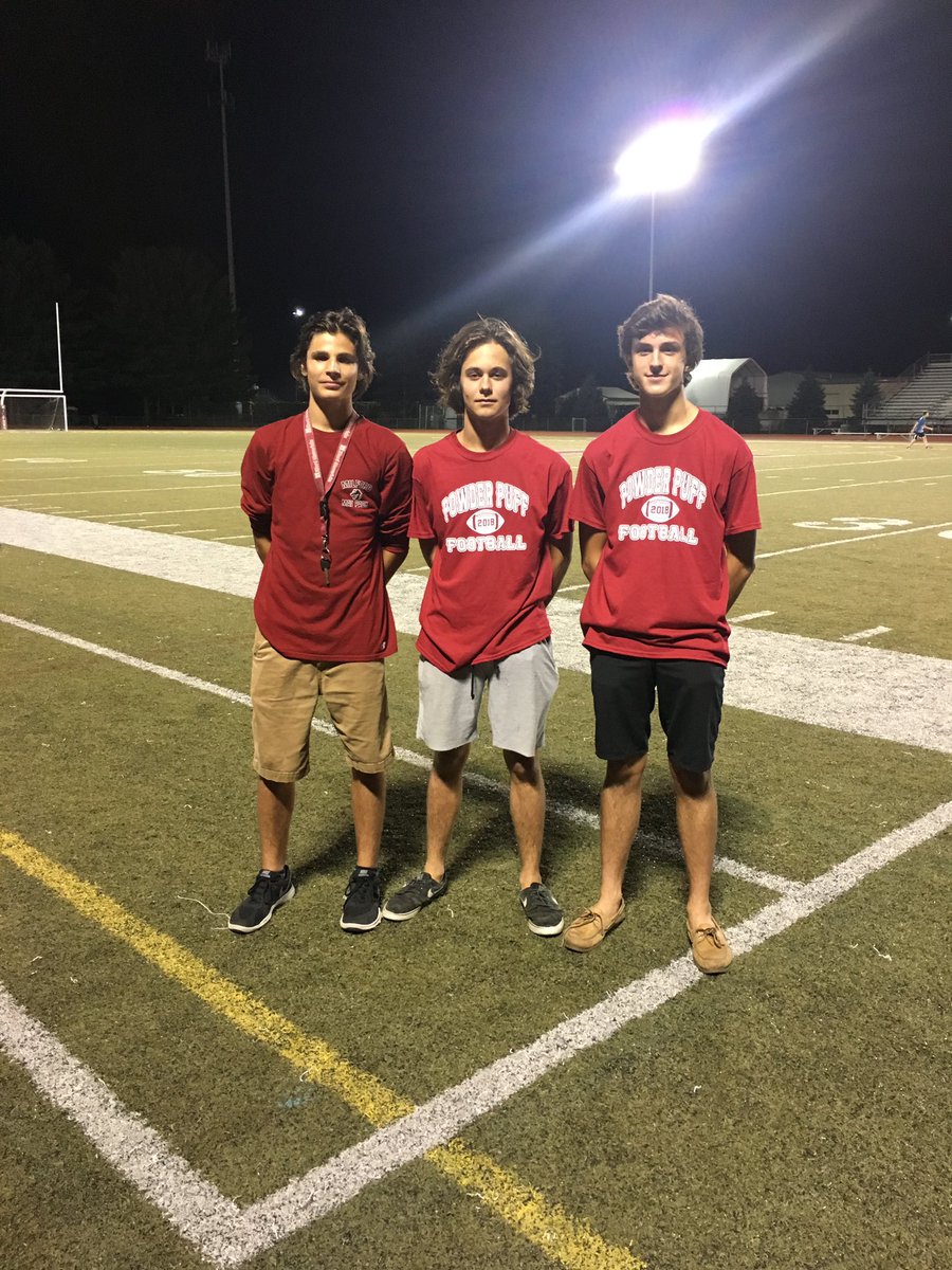 nate_rand4's tweet photo. Happy birthday nick hope you had a good day🎉love ya @nickoslin20 https://t.co/EL4zfQNeqI